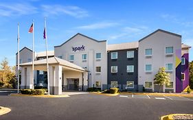 Spark By Hilton La Grange